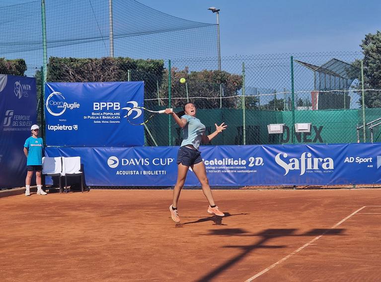 Bari Su Supertennis Podoroska Ferma Ricci Alle C Trevisan