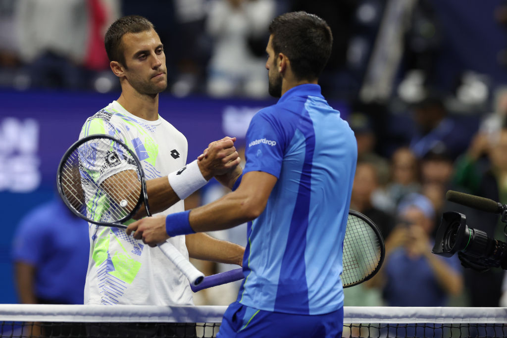 Djokovic sai atrás, mas vira sobre Sérvio Laslo Djere e vai às oitavas do  US Open - Folha PE