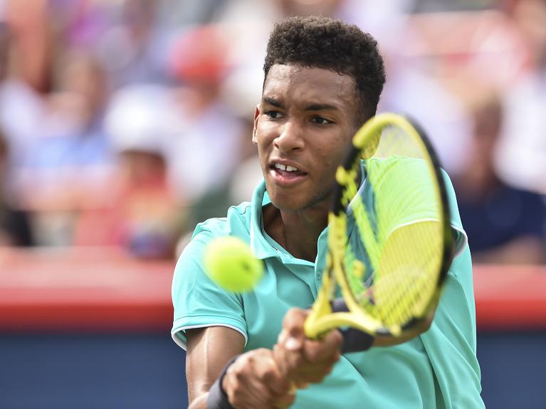 Auger Aliassime rovescio