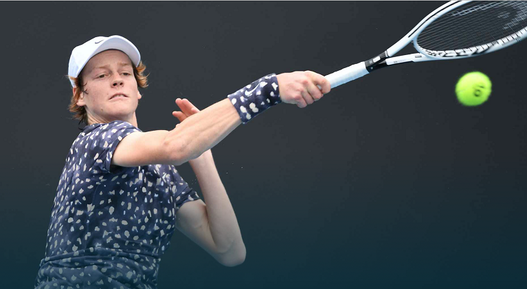 Jannik Sinner in azione