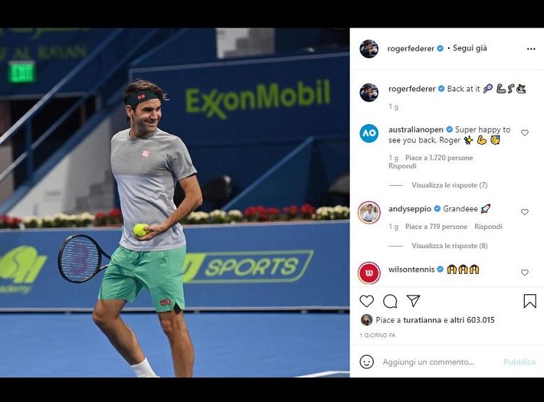 Roger Federer in allenamento a Doha: è pronto a tornare in campo