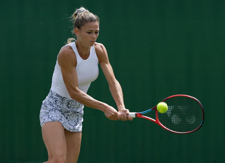 Il rovescio di Camila Giorgi (foto Getty Images)
