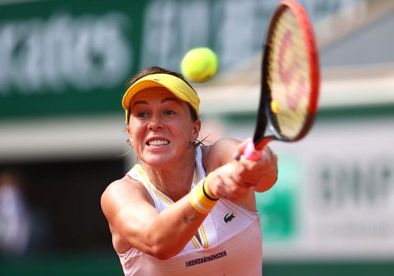 Un recupero di rovescio di Anastasia Pavlyuchenkova (foto Getty Images)