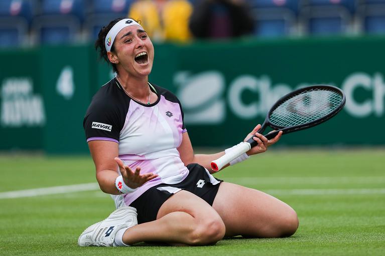 Ons Jabeur batte la campionessa del Roland garro 2020 Iga Swiatek e si qualifica per i quarti di finale a Wimbledon