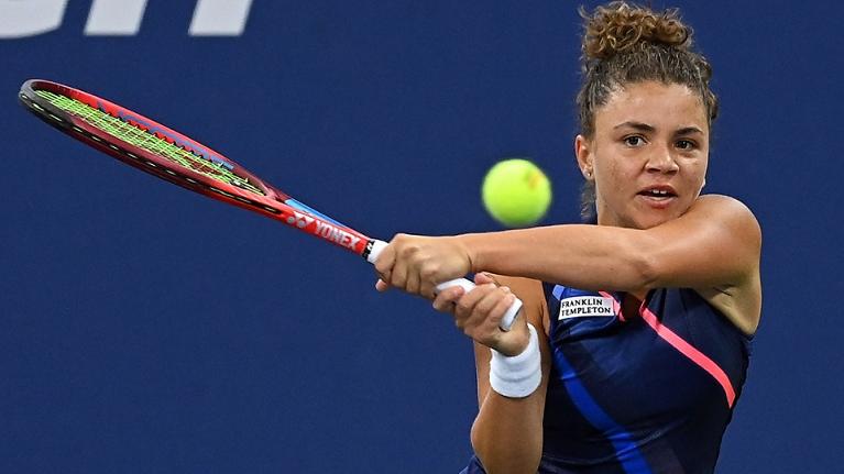 Il rovescio di Jasmine Paolini (foto Getty Images)