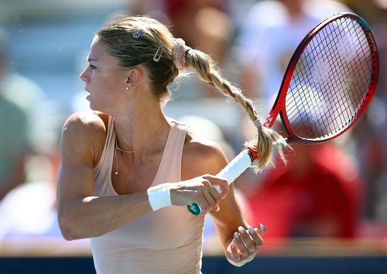 Il movimento di chiusura del diritto di Camila Giorgi (foto Getty Images)