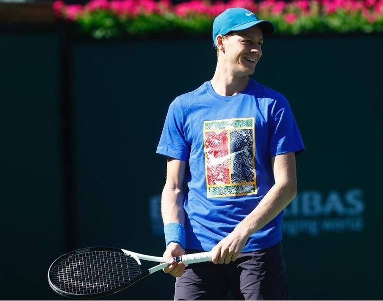 Jannik Sinner in allenamento a Indian Wells (Foto BNP Paribas Open)