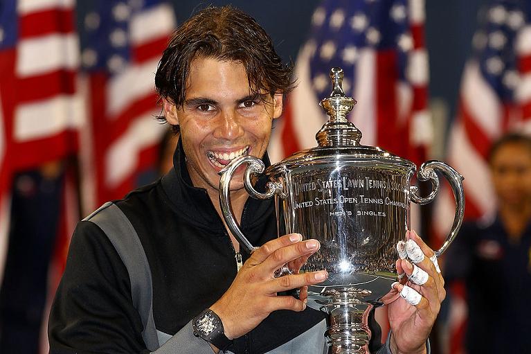Rafa Nadal con il trofeo dello US Open 2010 (Getty Images)