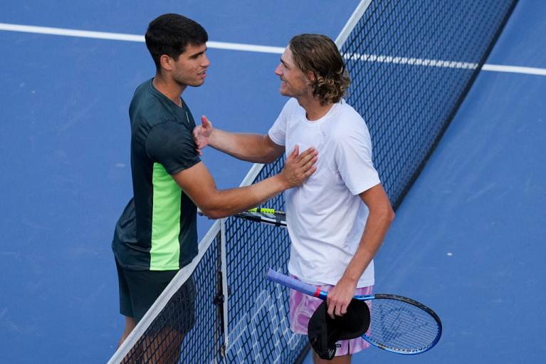 L'abbraccio finale tra Carlos Alcaraz e Max Purcell a Cincinnati (Getty Images)