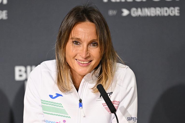 Tathiana Garbin in conferenza stampa a Siviglia per le Billie Jean King Cup Finals (Tullio Puglia/FITP)