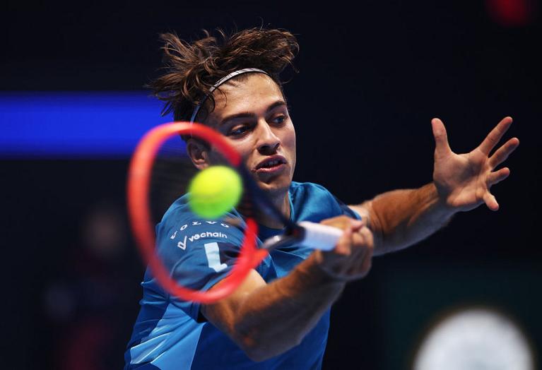 Flavio Cobolli in azione alle Next Gen ATP Finals (Getty Images)