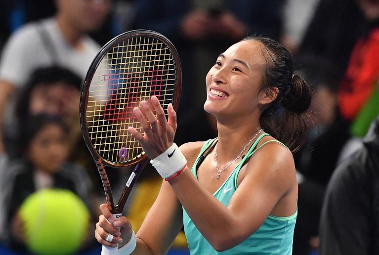 Il sorriso di Qinwen Zheng, campionessa dello Zhengzhou Open (Getty Images)