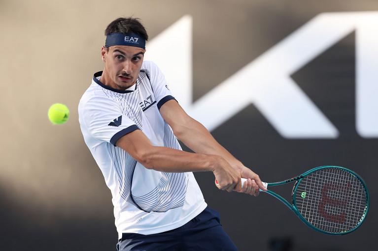 Il rovescio di Lorenzo Sonego all'Australian Open (Getty Images)