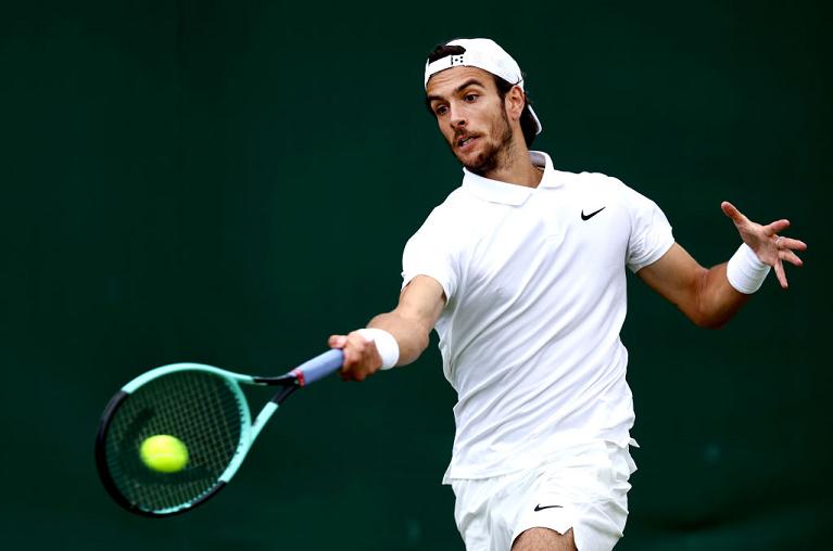 Lorenzo Musetti in azione (foto Getty Images)