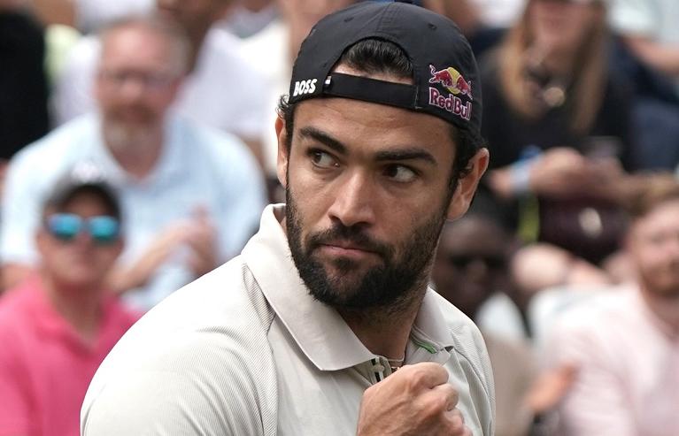 Matteo Berrettini esulta
