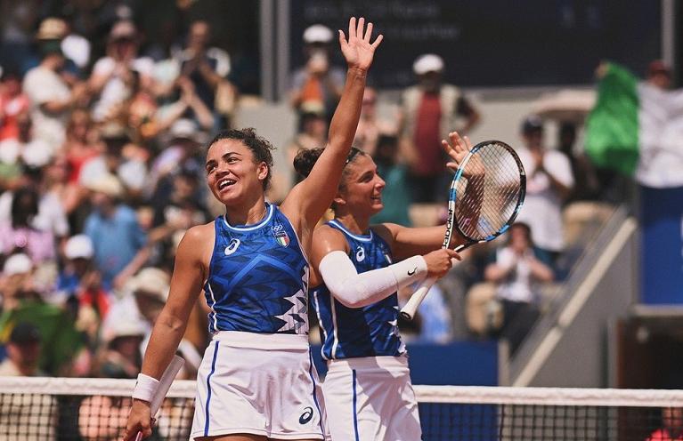 Tutta la soddisfazione di Jasmine Paolini e Sara Errani (foto X Jasmine Paolini)