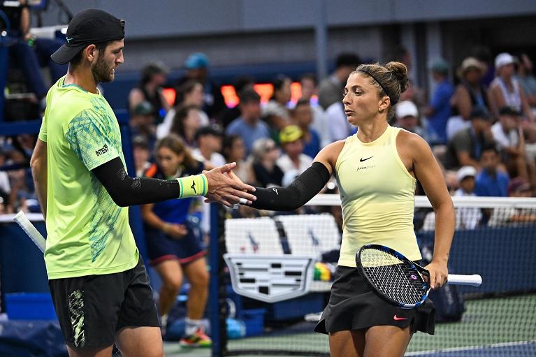 Un'esultanza di Sara Errani e Andrea Vavassori allo US Open (Foto USTA)