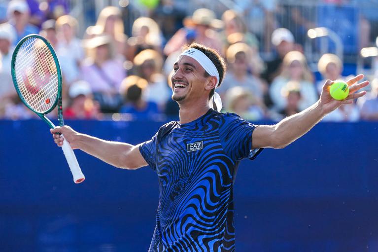 Lorenzo Sonego festeggia la vittoria a Winston-Salem (Getty Images)