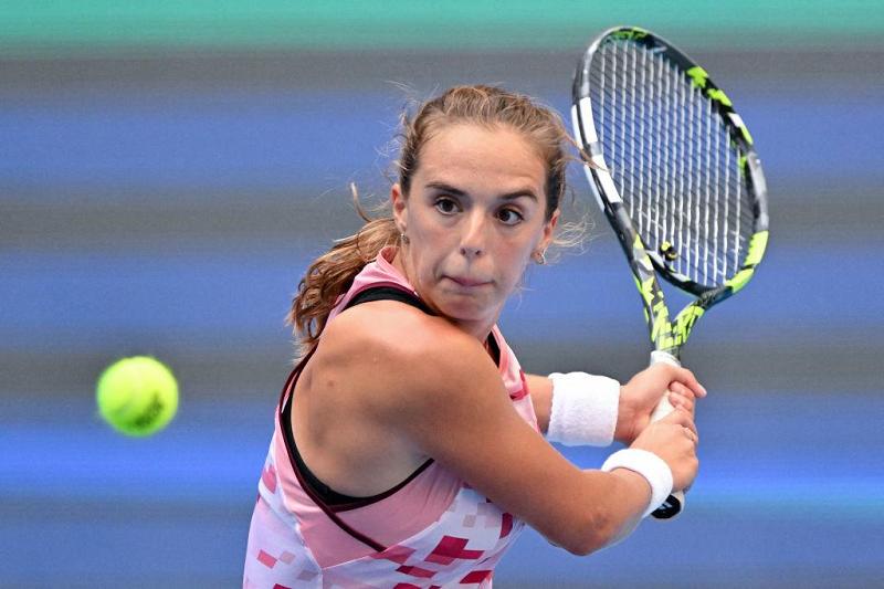 Lucia Bronzetti colpisce di rovescio (foto Getty Images)