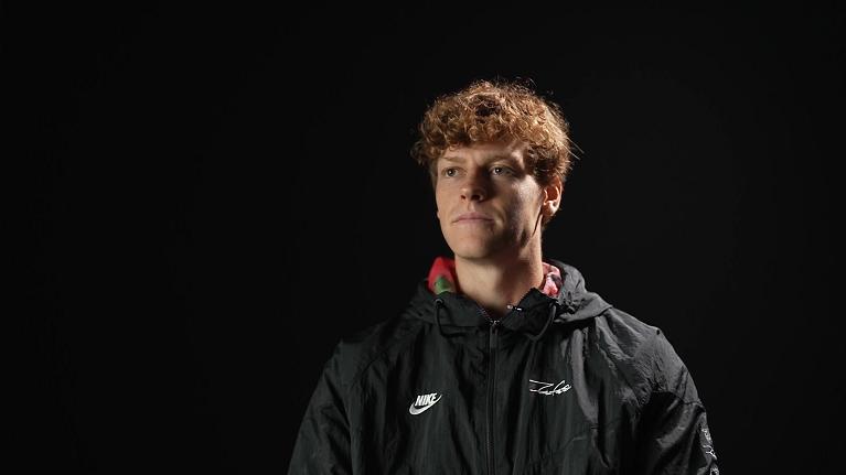 Jannik Sinner durante il media day al Masters 1000 di Parigi-Bercy