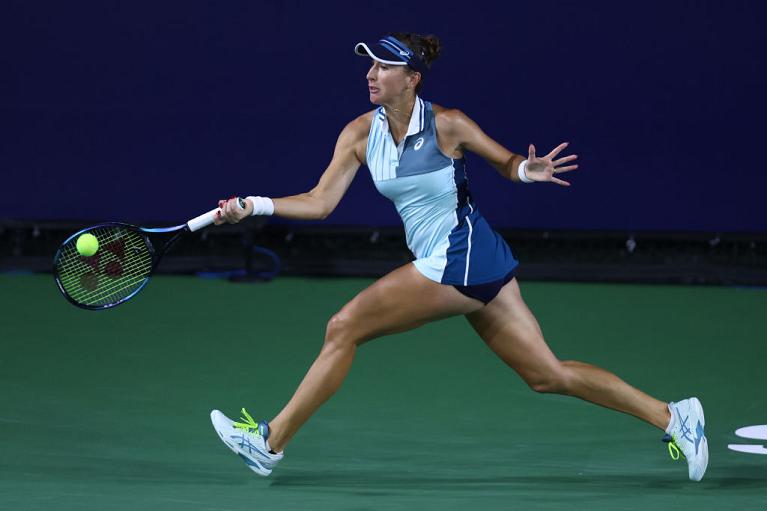 Un recupero di diritto in corsa di Belinda Bencic (foto Getty Images)