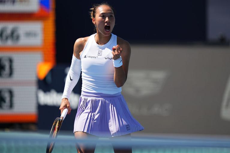 L'esultanza di Zheng Qinwen (foto Getty Images)