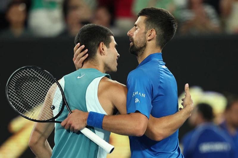 Carlos Alcaraz e Novak Djokovic (Getty)