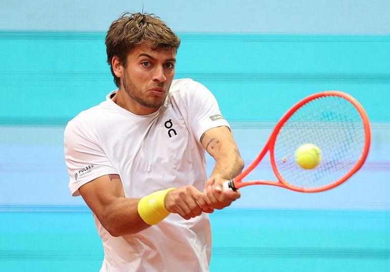 Cobolli in azione con il rovescio (Getty Images)