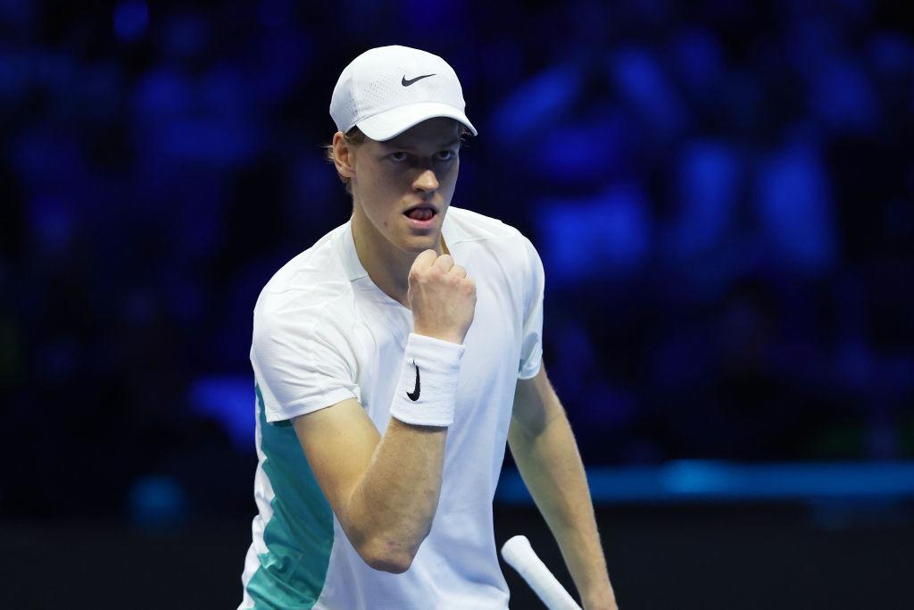 Sinner che inizio alle Nitto ATP Finals è show contro Tsitsipas