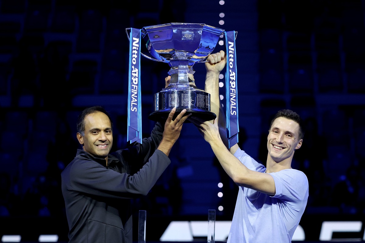 Rajeev Raam e Joe Salisbury con il trofeo (foto Sposito/FITP)