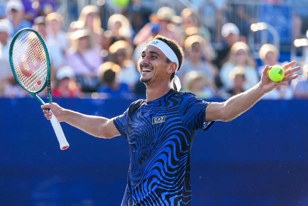 Lorenzo Sonego festeggia la vittoria a Winston-Salem (Getty Images)
